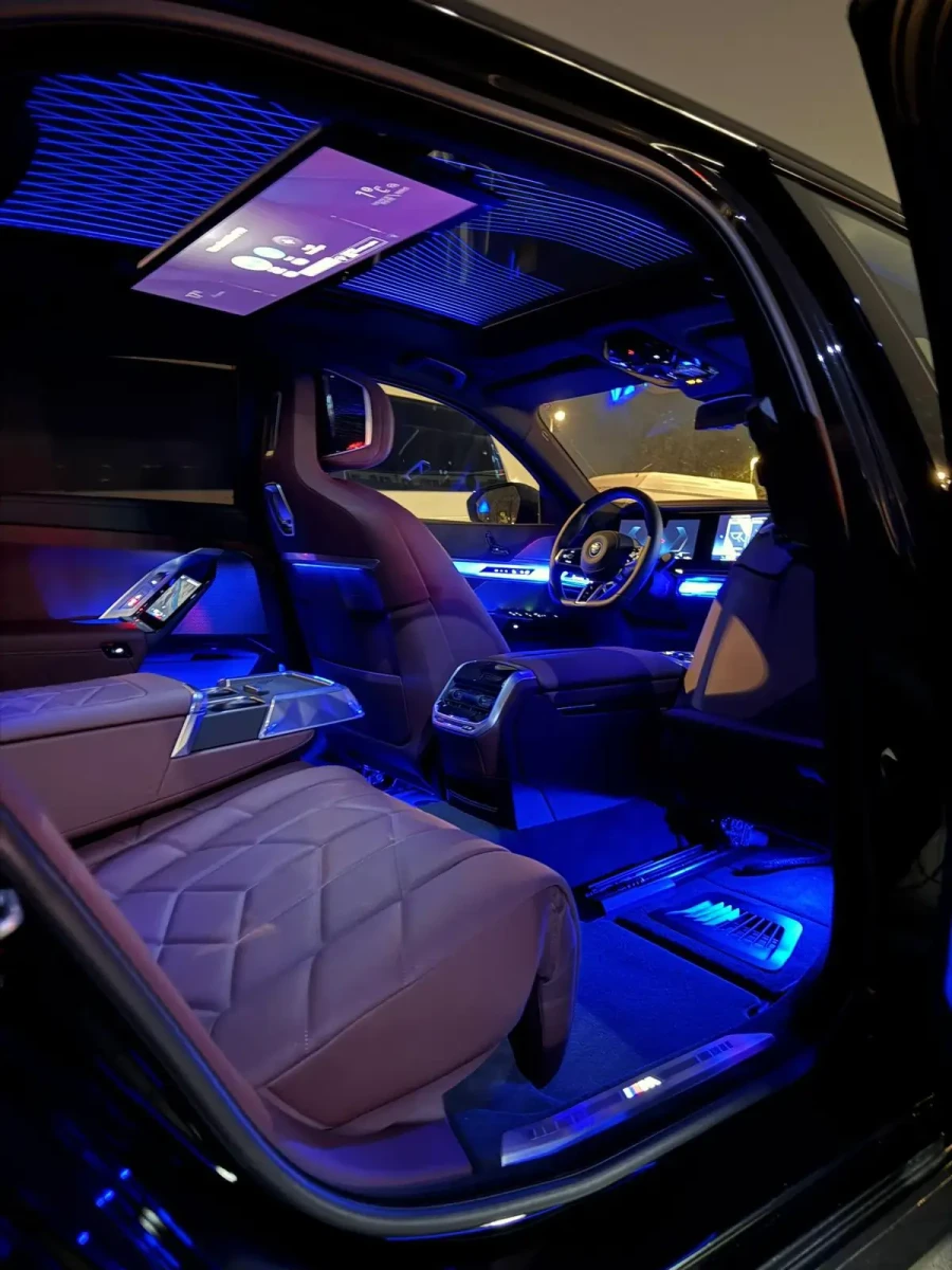 Black Limousines BMW i7 interior luxury