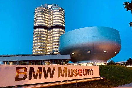 BMW World limousine service