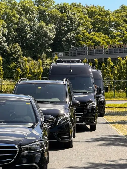 BlackLimousines premium fleet
