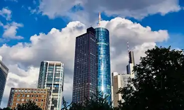 Main Tower Frankfurt limousine service