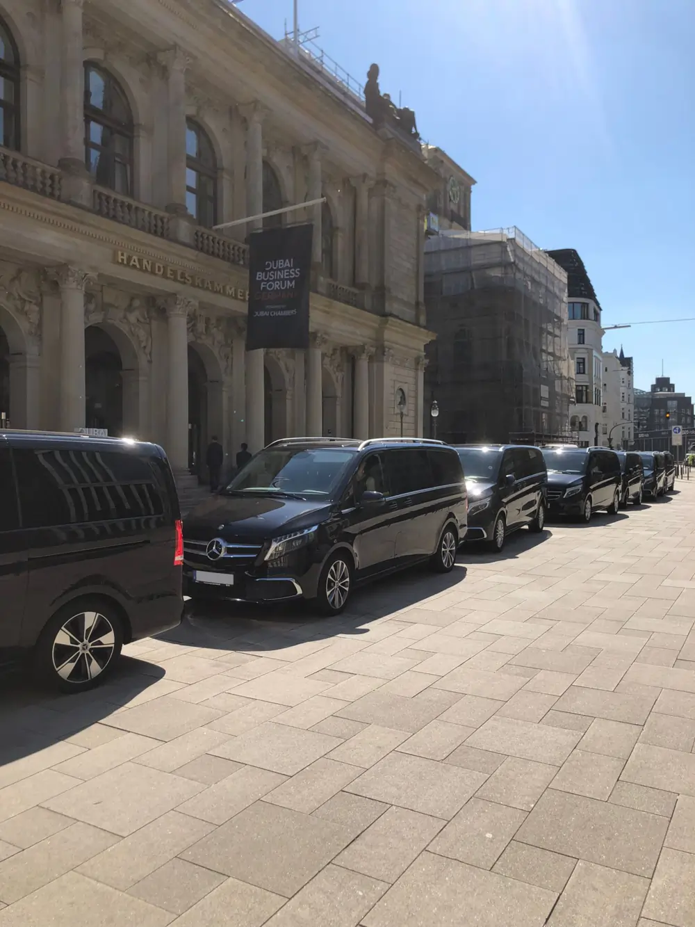 Black Limousines V-Class Line-Up for VIP Transfers